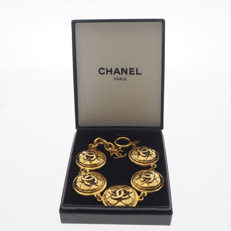 Chanel Coco Mark Matelasse Vintage Gold Plated Gold Ladies 71.2g Bracelet