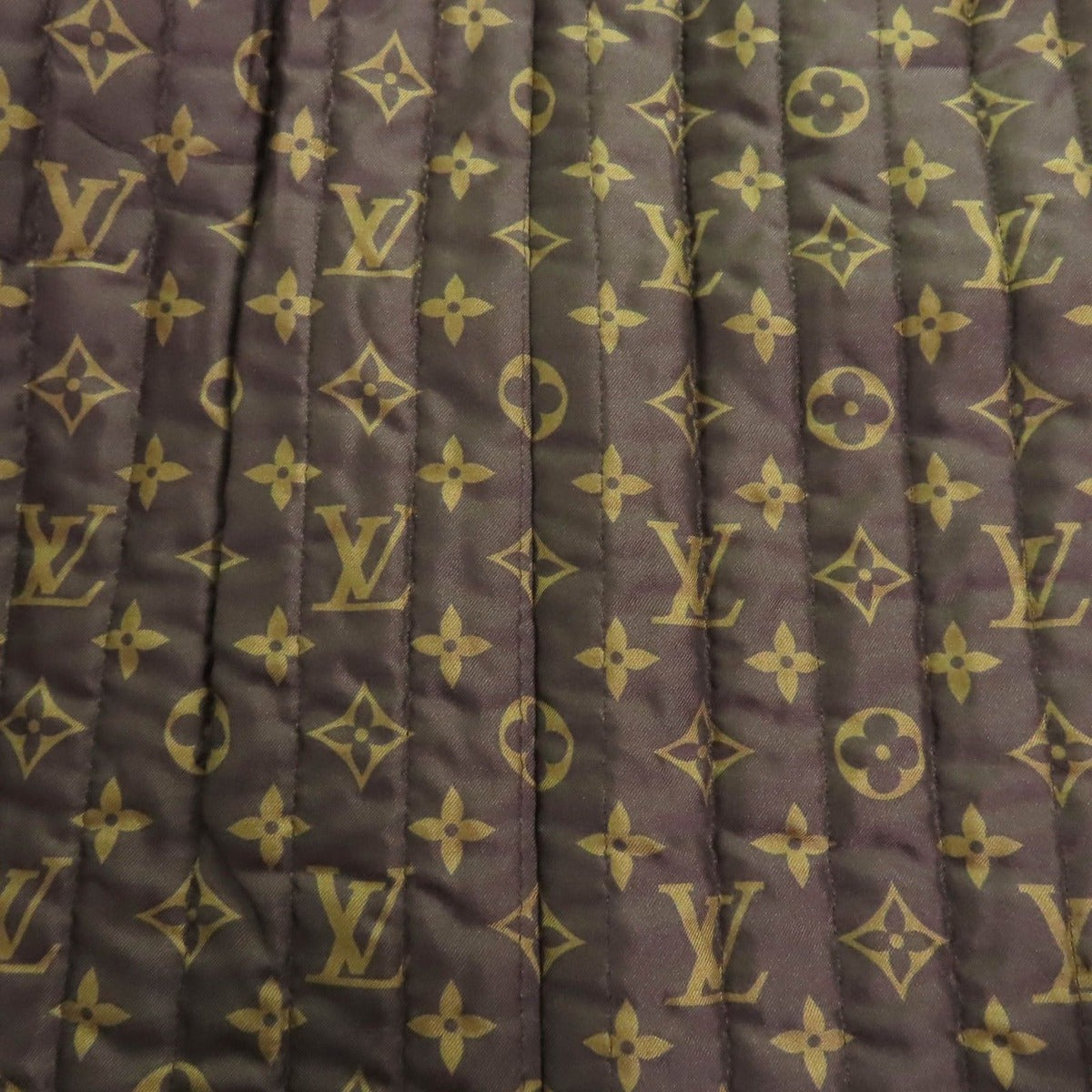 Louis Vuitton 23 AW Monogram Tricolor Boucle Tweed — view 9