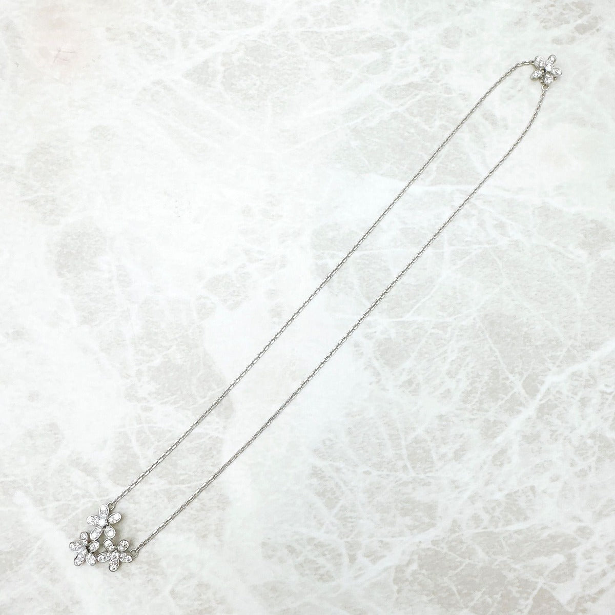 Van Cleef & Arpels Socrates 3 Flowers Diamond Necklace — view 3