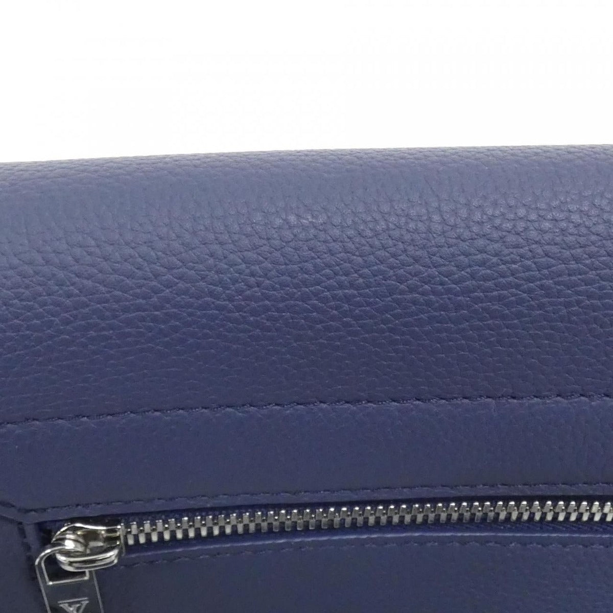 Louis Vuitton LV Aerogram Takeoff Shoulder Bag — view 8