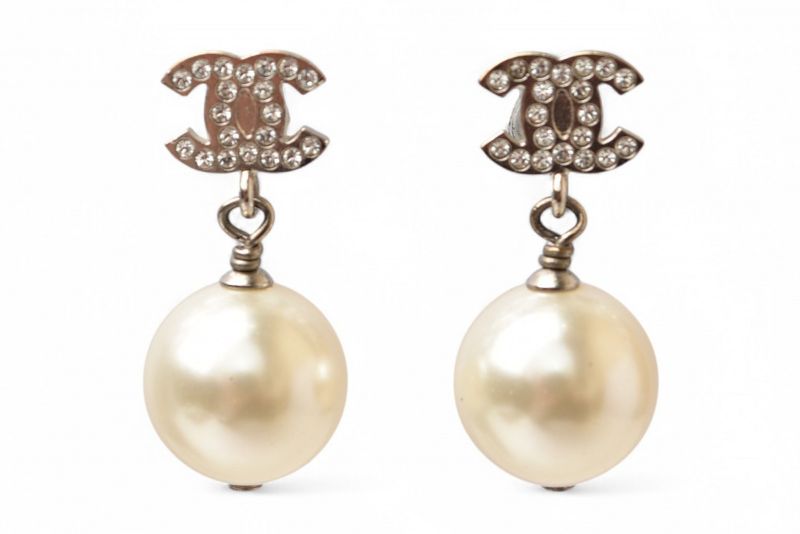 Chanel Earrings Chanel Mini CC Motif Coco Mark Swing Pearl Silver White A20