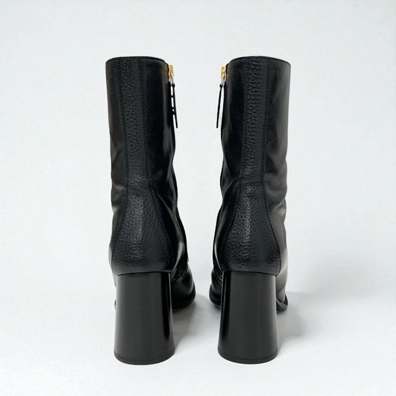 Gucci Boots Short Shoes Leather Black Gold Chain Belt