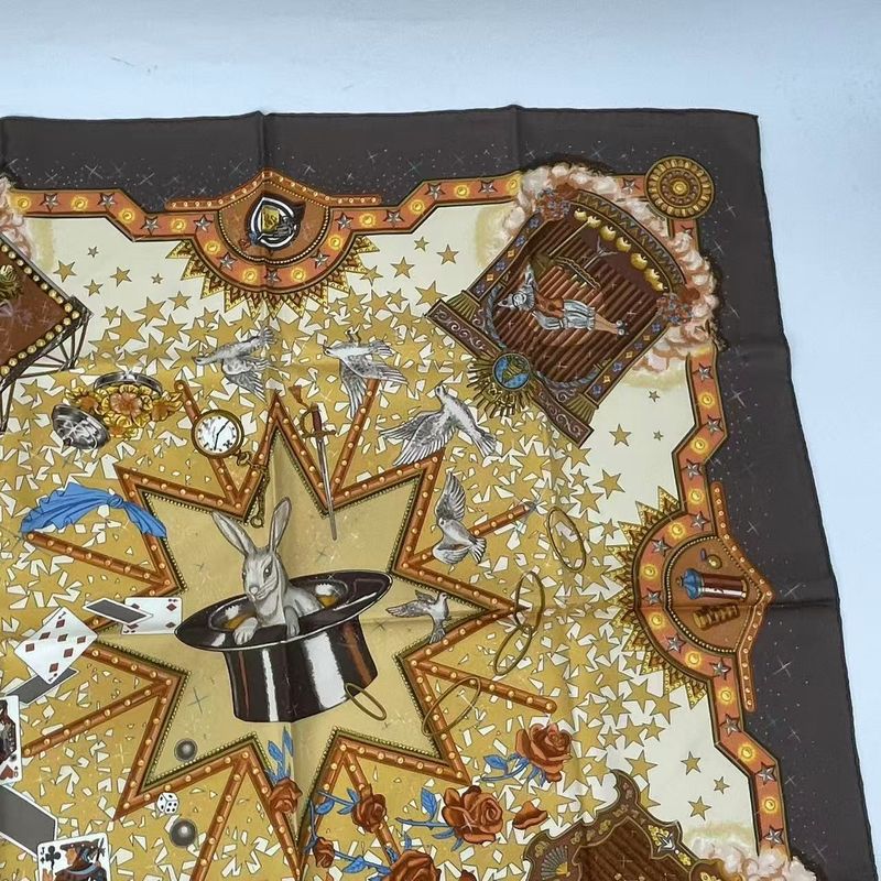 Hermes Carre 90 LA Magie Magic Rabbit Magic Tricks Pigeons Clowns Silk Brown