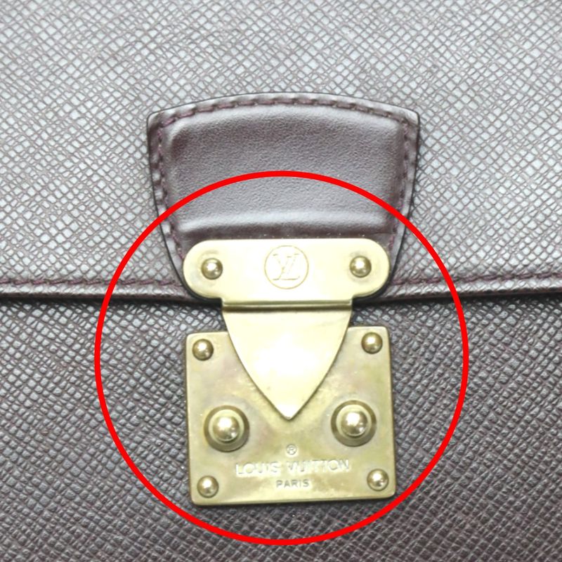 Louis Vuitton M30196 Taiga Clutch Bag Clade Second Bag Louis Vuitton Acajou