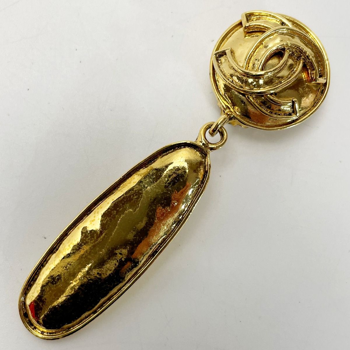 Chanel Plated Vintage Gold Accessory Earring Ladies