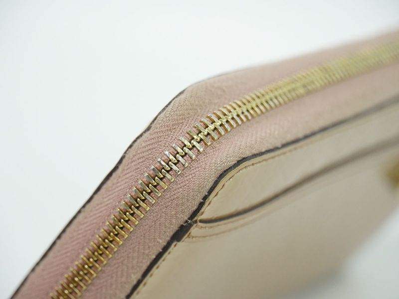 Authentic Gucci Micro Guccissima Patent Leather Round Zipper Long Wallet