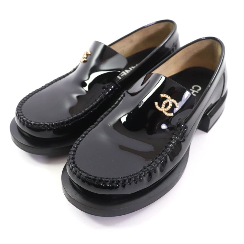CHANEL 22B G39447 F Patent Leather Loafer With Pearl Coco Mark Black 34.5 With