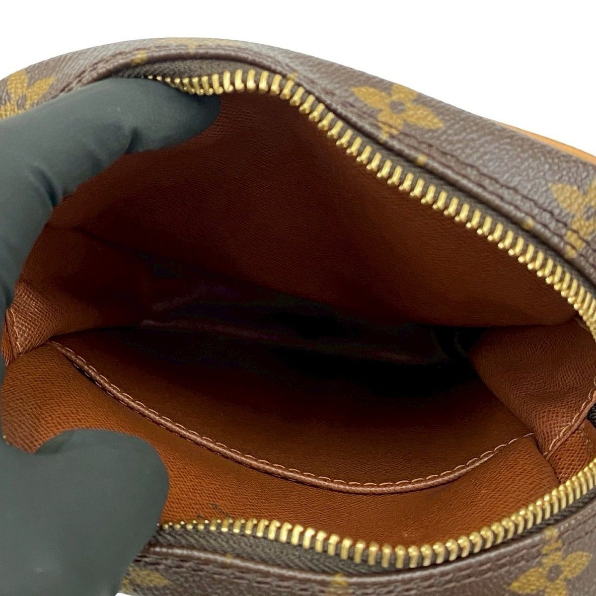 Louis Vuitton Vintage Danube Monogram Leather Shoulder Bag — view 9