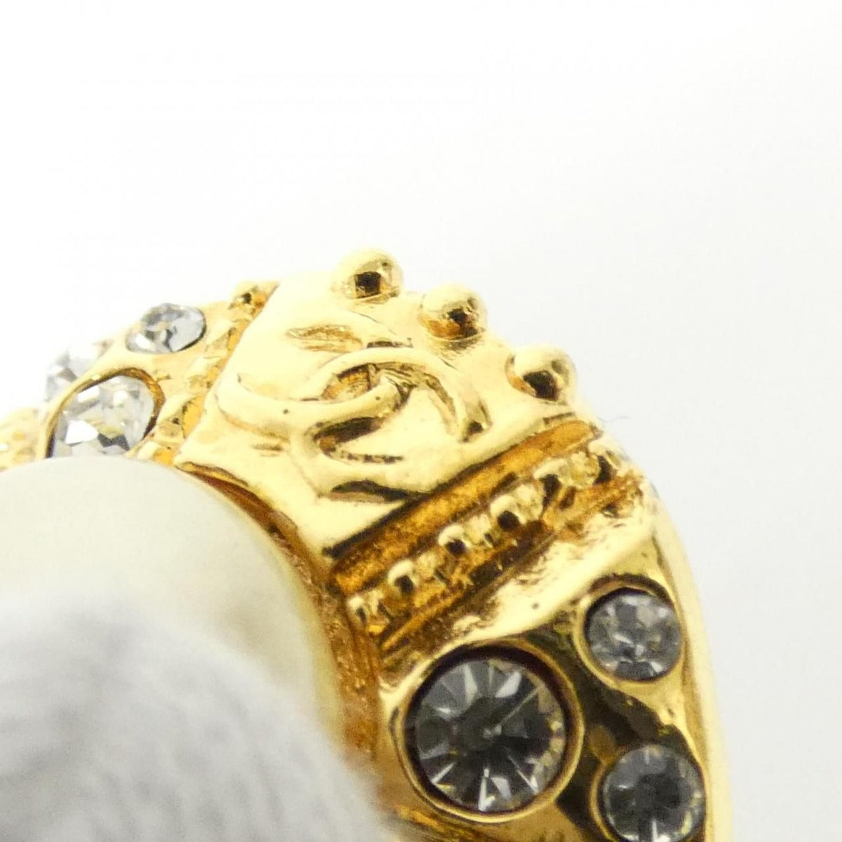 Chanel Vintage Earrings White — view 3