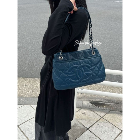 Chanel CC Logo Quilted Shoulder Bag Blue Leather Vintage