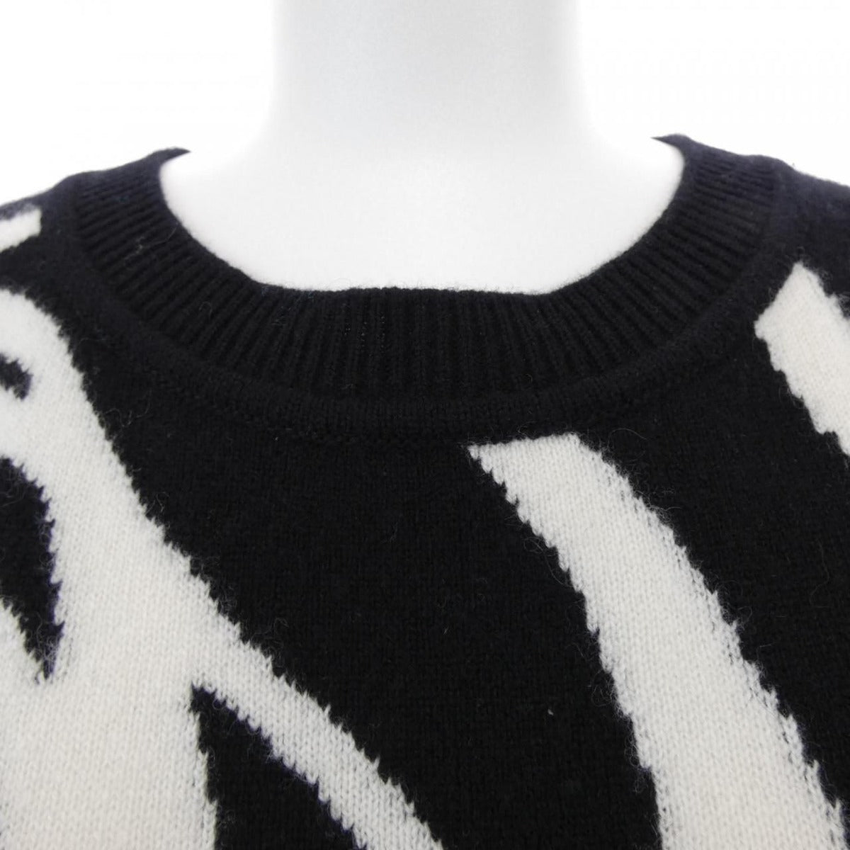 Hermes la Promenade du Matin Knit Top Black White Transparency — view 5