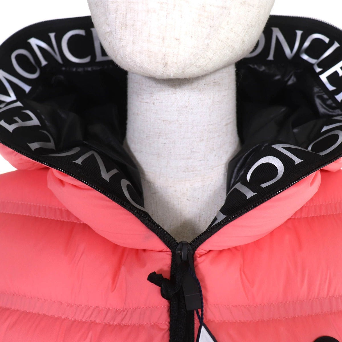 Moncler Aliterse Logo Patch with Hood Zip UP Down Vest Coral 3 — view 4