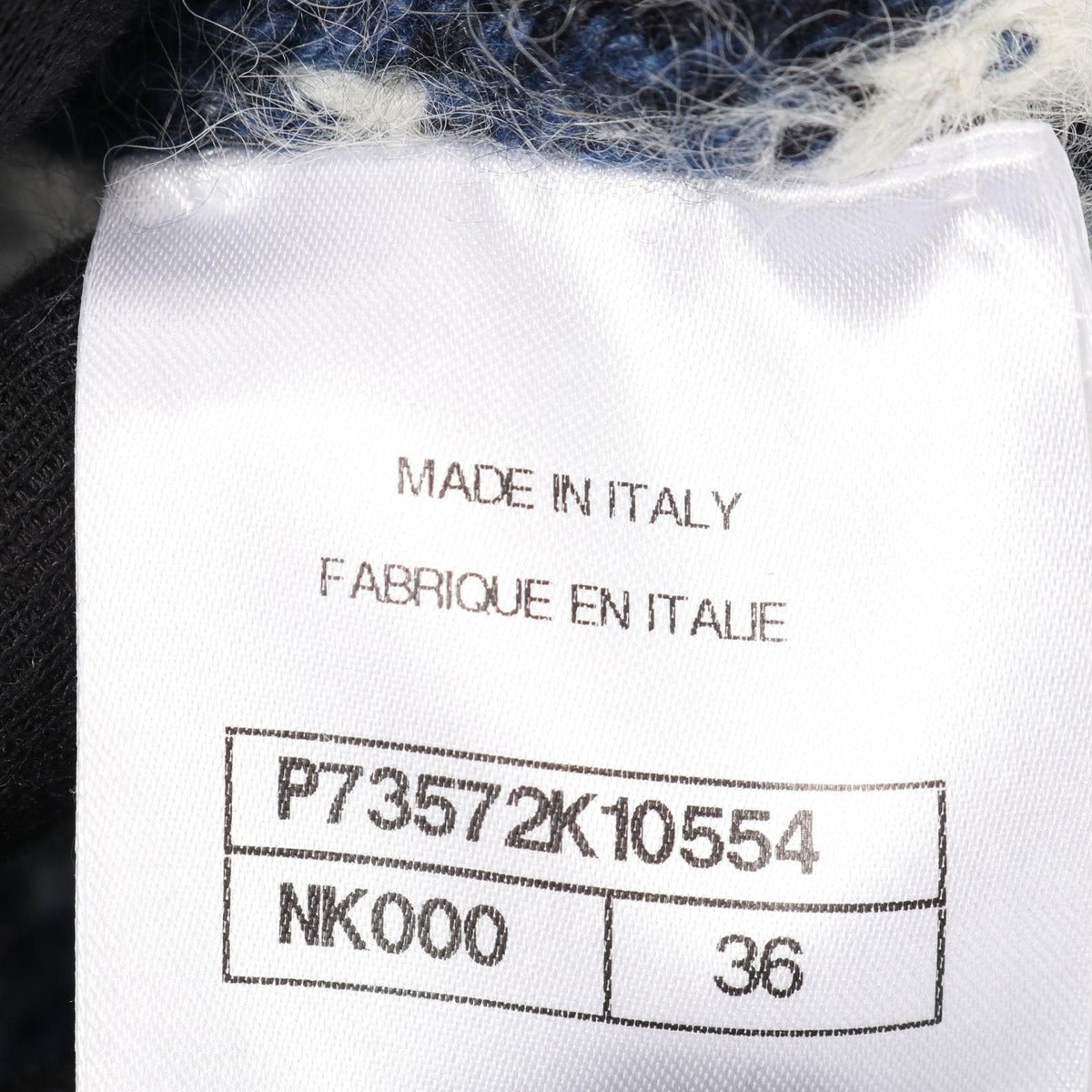 Chanel Knit Top CC Logo Button Cashmere Wool Blue Navy. White — view 4