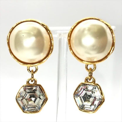 Chanel Visual Earrings Gold