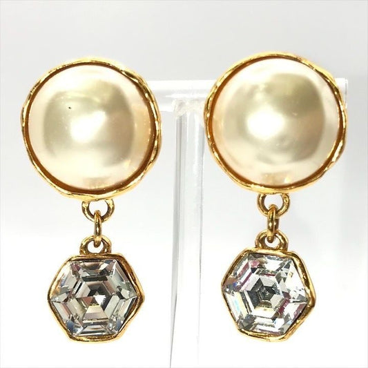 Chanel Visual Earrings Gold