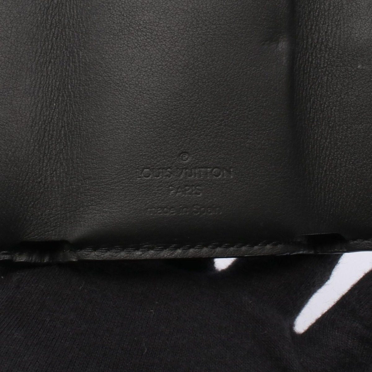 Louis Vuitton Trifold Wallet Discovery Compact Noir Black Leather — view 4