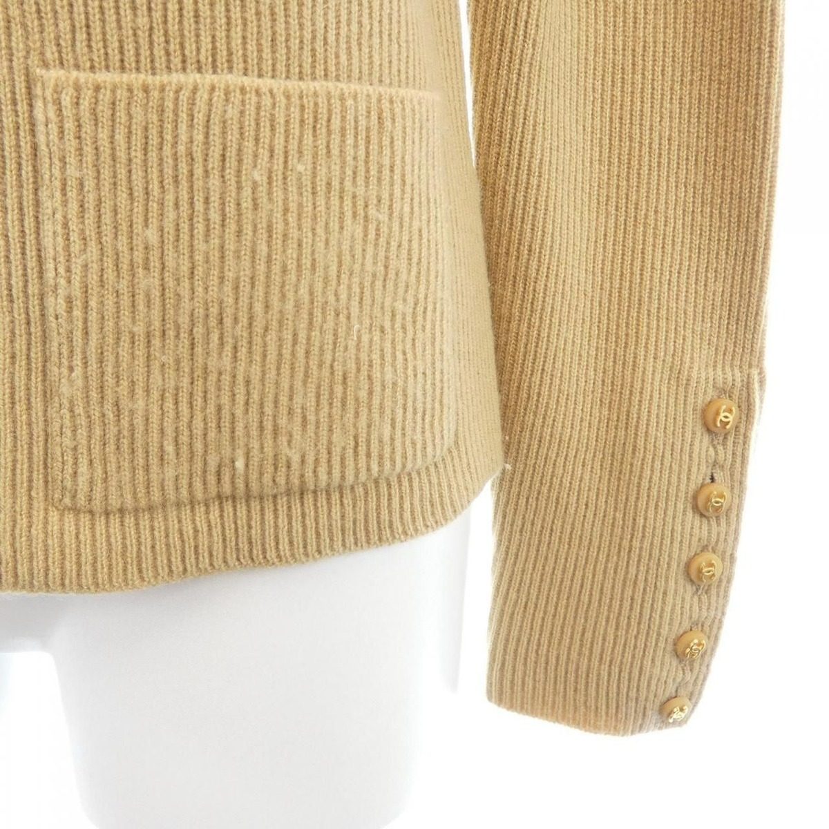 Chanel Vintage Cardigan Beige — view 7