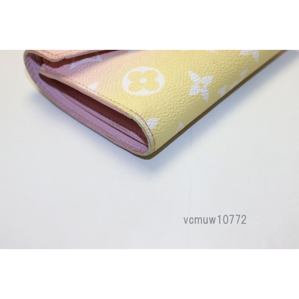 Louis Vuitton Monogram LV Escal Portefeuille Victorine Leather Trifold Wallet — view 5
