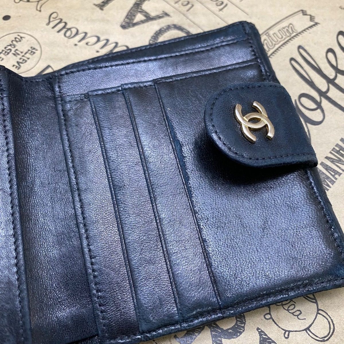 Chanel Fold Wallet Pico le CC Logo Hook Card Billfold — view 13