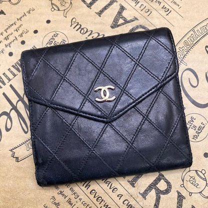 Chanel Fold Wallet Pico le CC Logo Hook Card Billfold — view 3