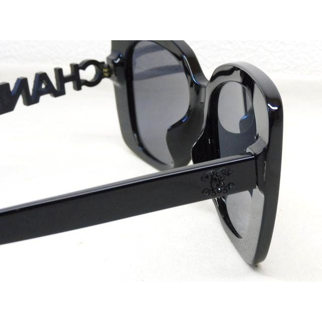 Chanel Square Black — view 3