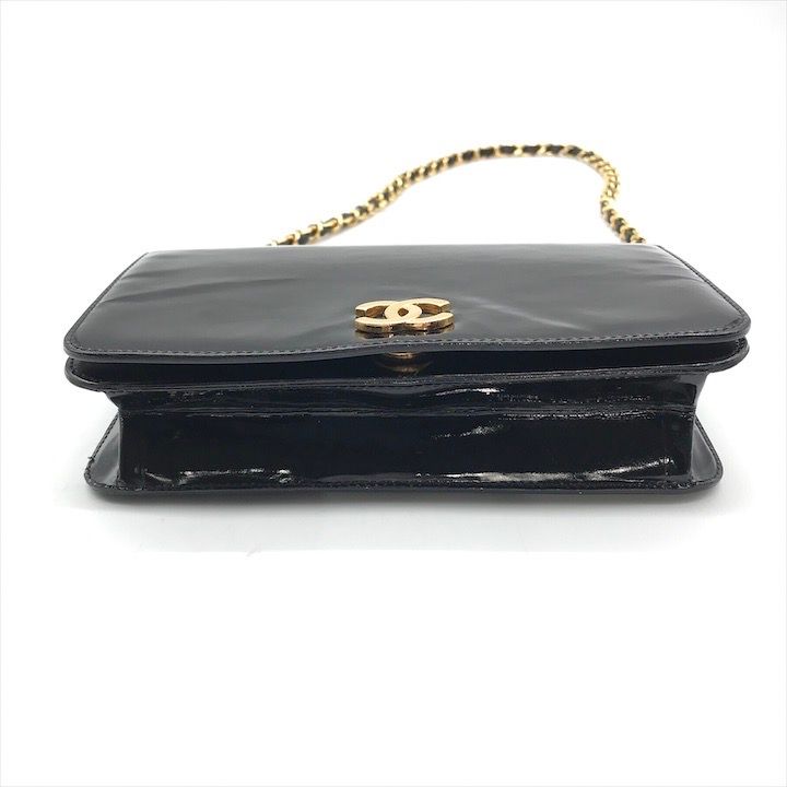 Chanel CC Logo Patent Chain Shoulder Bag Black Push Lock