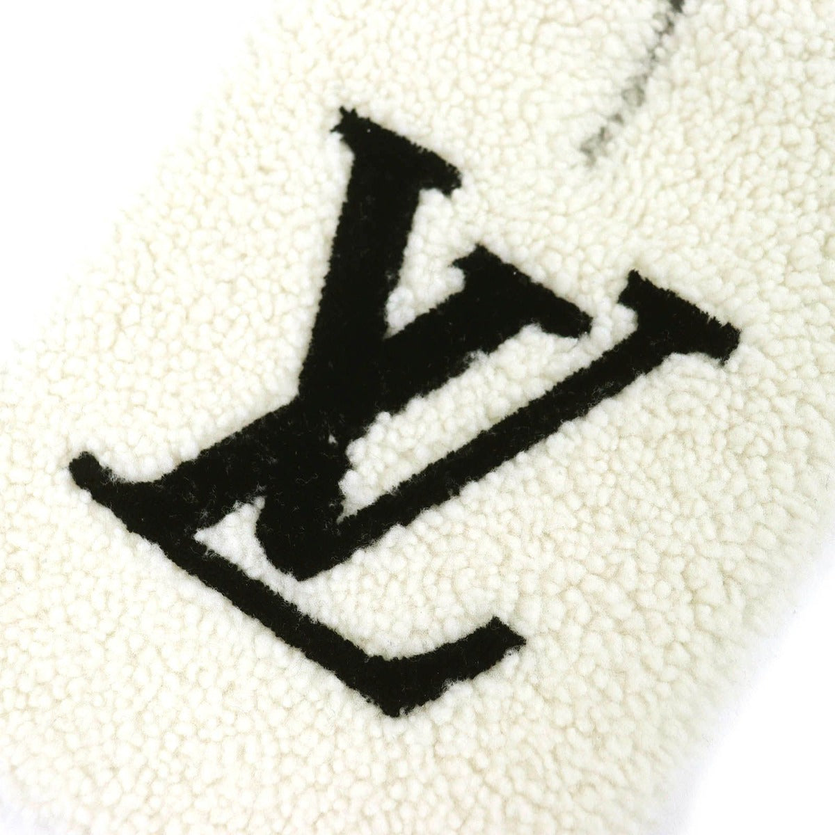 Louis Vuitton Echarpe Shearling LV Logo Scarf Ivory — view 3