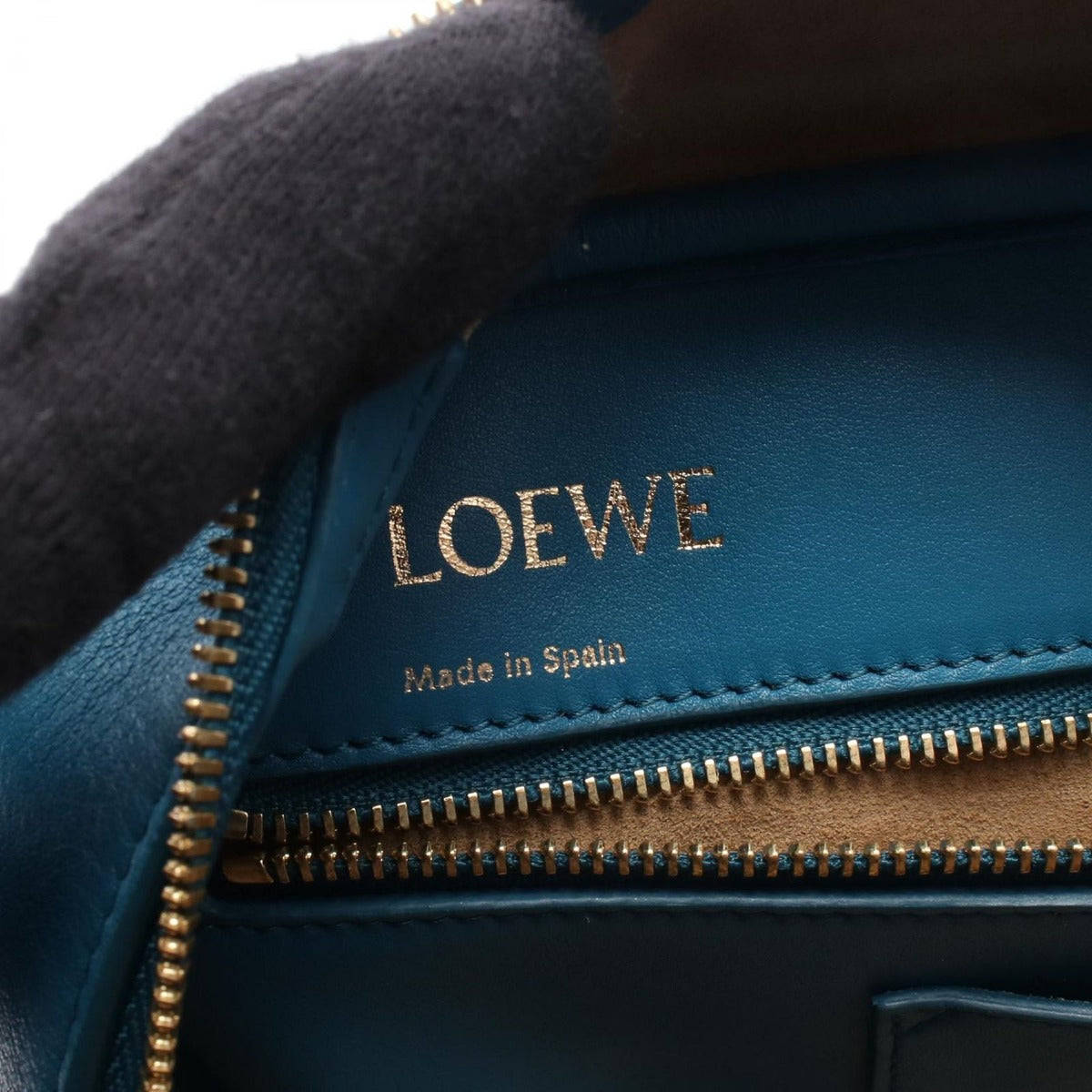 Loewe Handbag Amazona 28 Luxury Leather — view 4