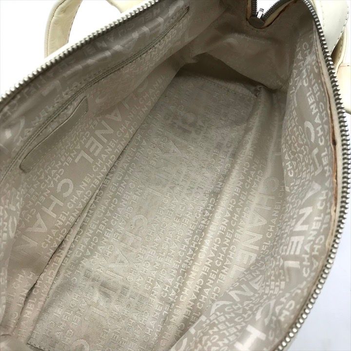 Chanel Lambskin Leather Knit Hand Ivory Shoulder Bag