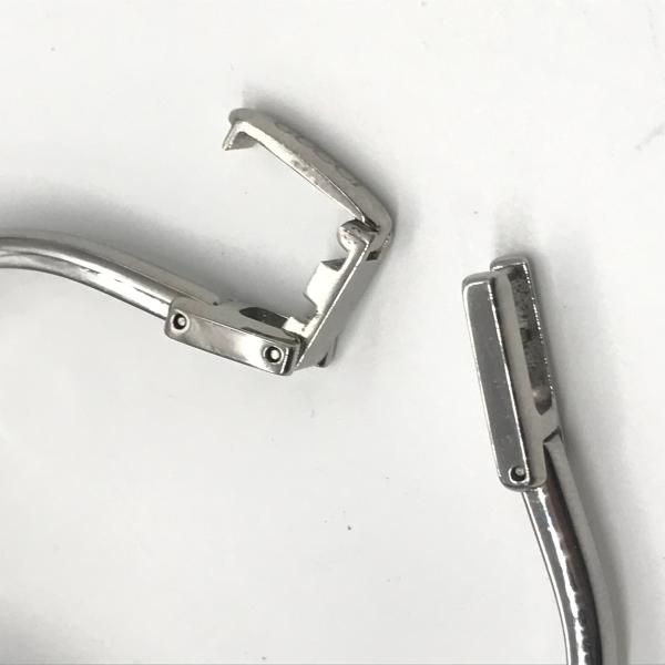 Gucci Square Quartz Silver Dial Bangle Watch