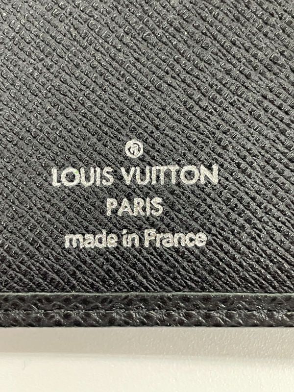 Louis Vuitton Taiga Porte Barrule Carte Cles Di Wallet Long Wallet M30392