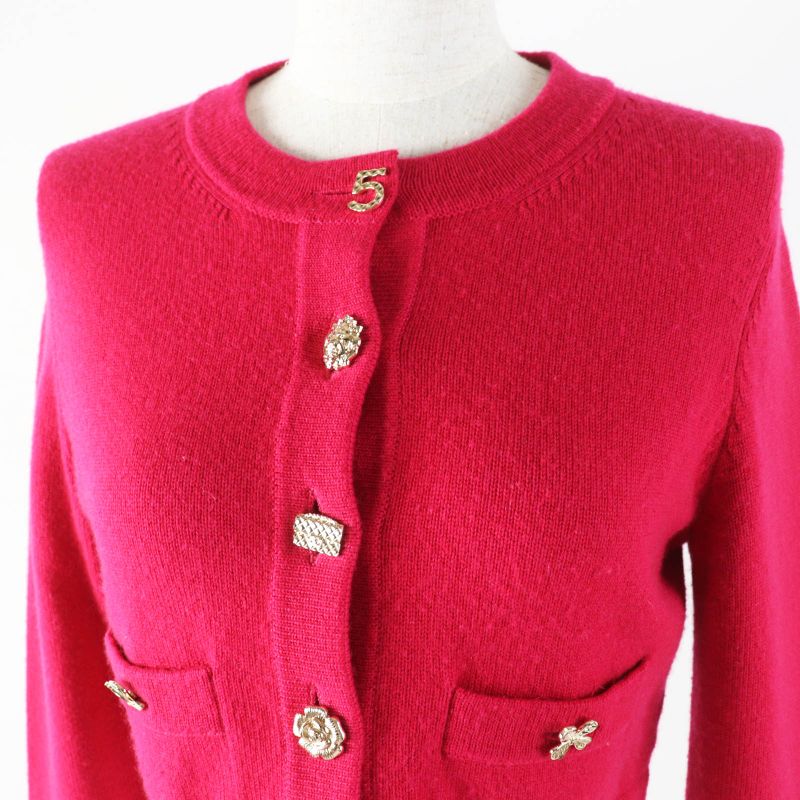 CHANEL 22AW P73483 100% Cashmere Lucky Charm Cropped Length Knit Cardigan