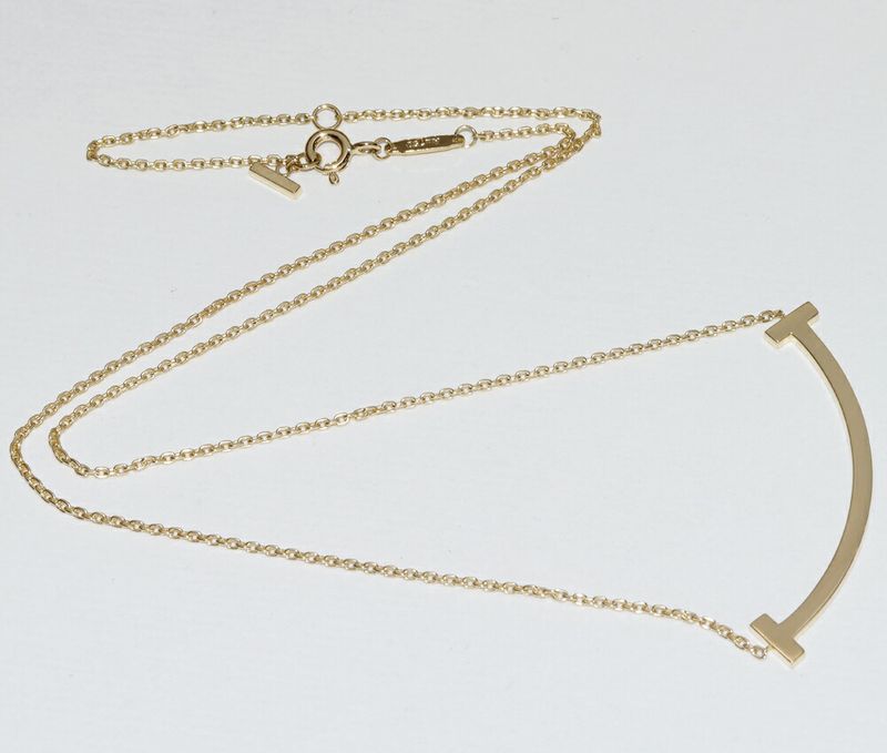 Tiffany & Co Pendant Necklace 18K Yellow Gold T-smile Pendant Necklace Medium