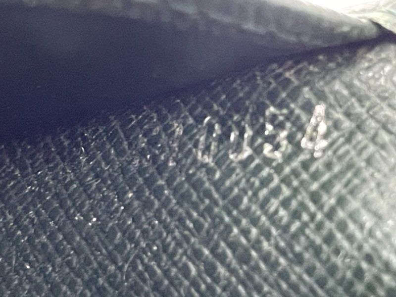 Louis Vuitton Taiga Porte Barrule Carte Cles Di Long Wallet M31002 Epi Cair