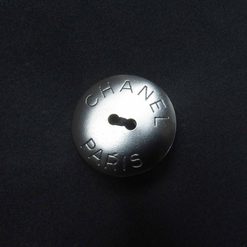 Chanel P60011 Cotton Partially Lined Silk Coco Mark Buttons Total Pattern Shawl