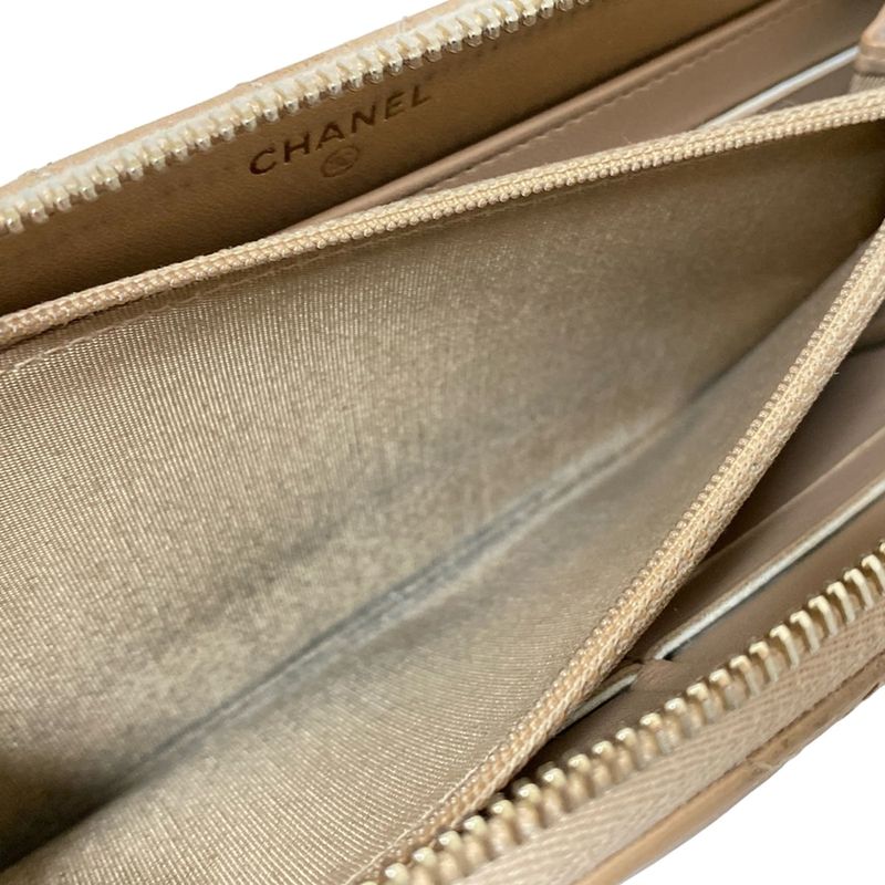 Chanel Long Wallet V-stitched (chevron) Beige Coco Mark/gold Hardware / Round