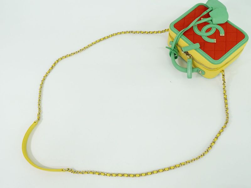 Authentic Chanel CC Filigree Vanity Bag Shoulder Bag Caviar Skin Leather Red