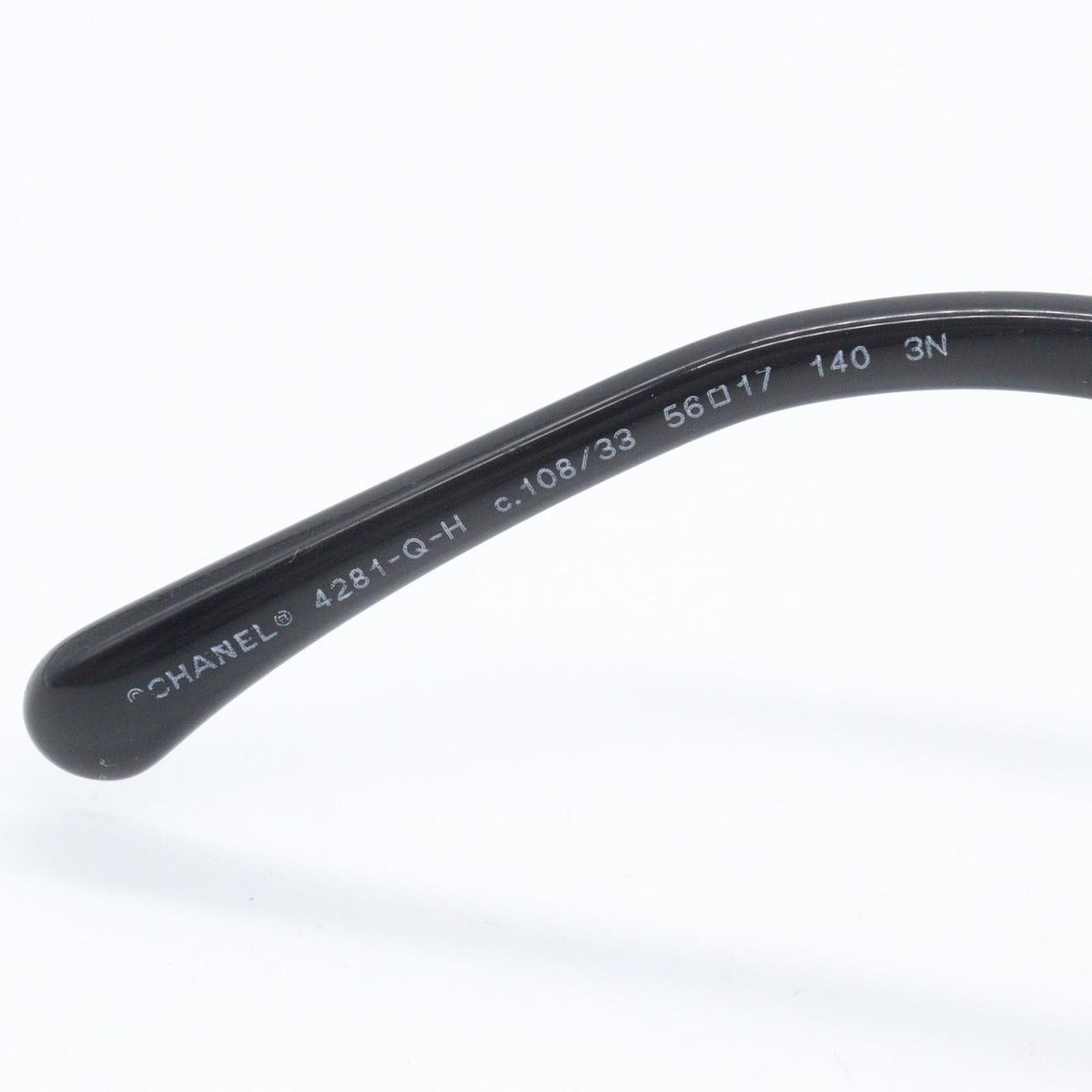 Chanel Sunglasses 108 33 Black — view 4