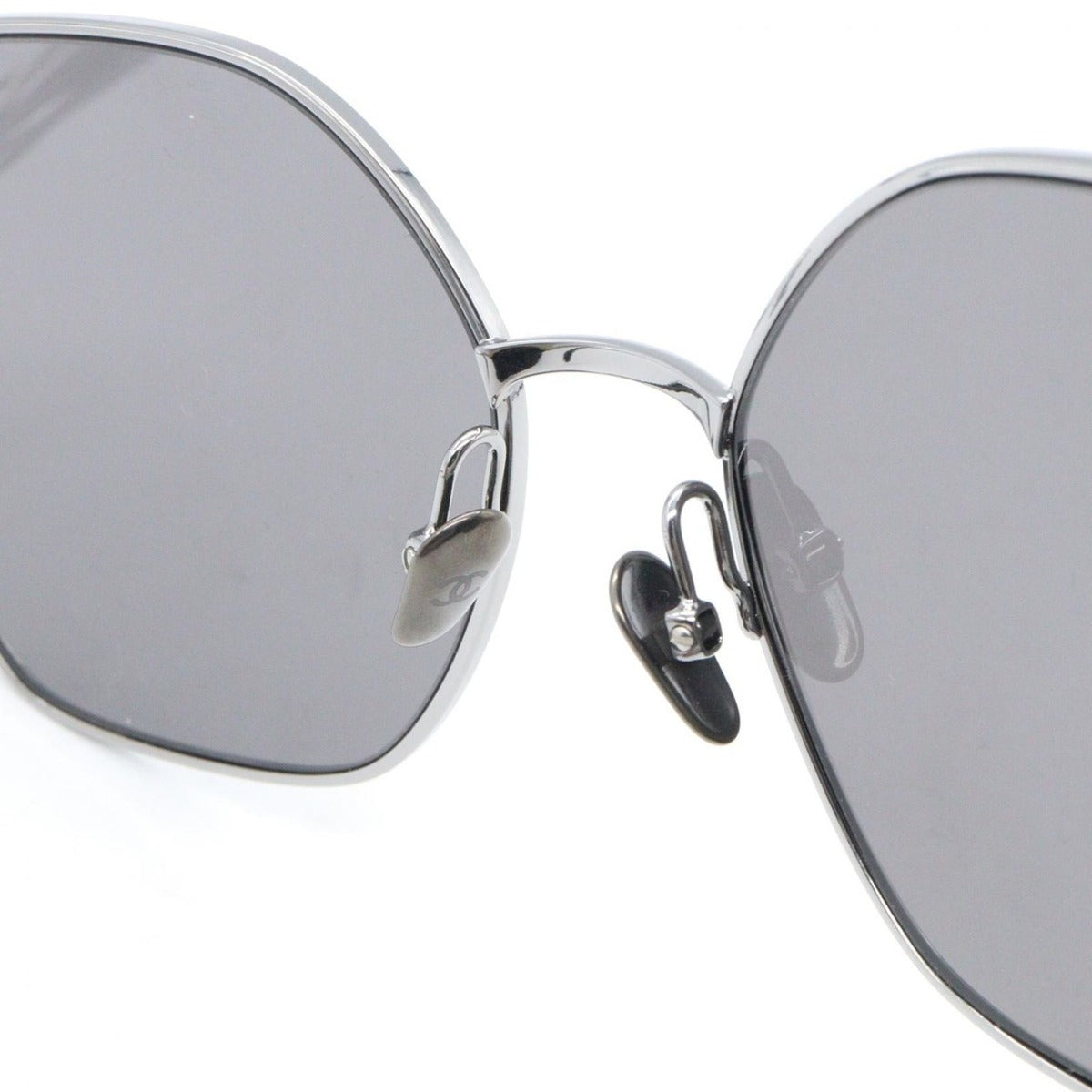 Chanel Sunglasses 108 33 Black — view 6