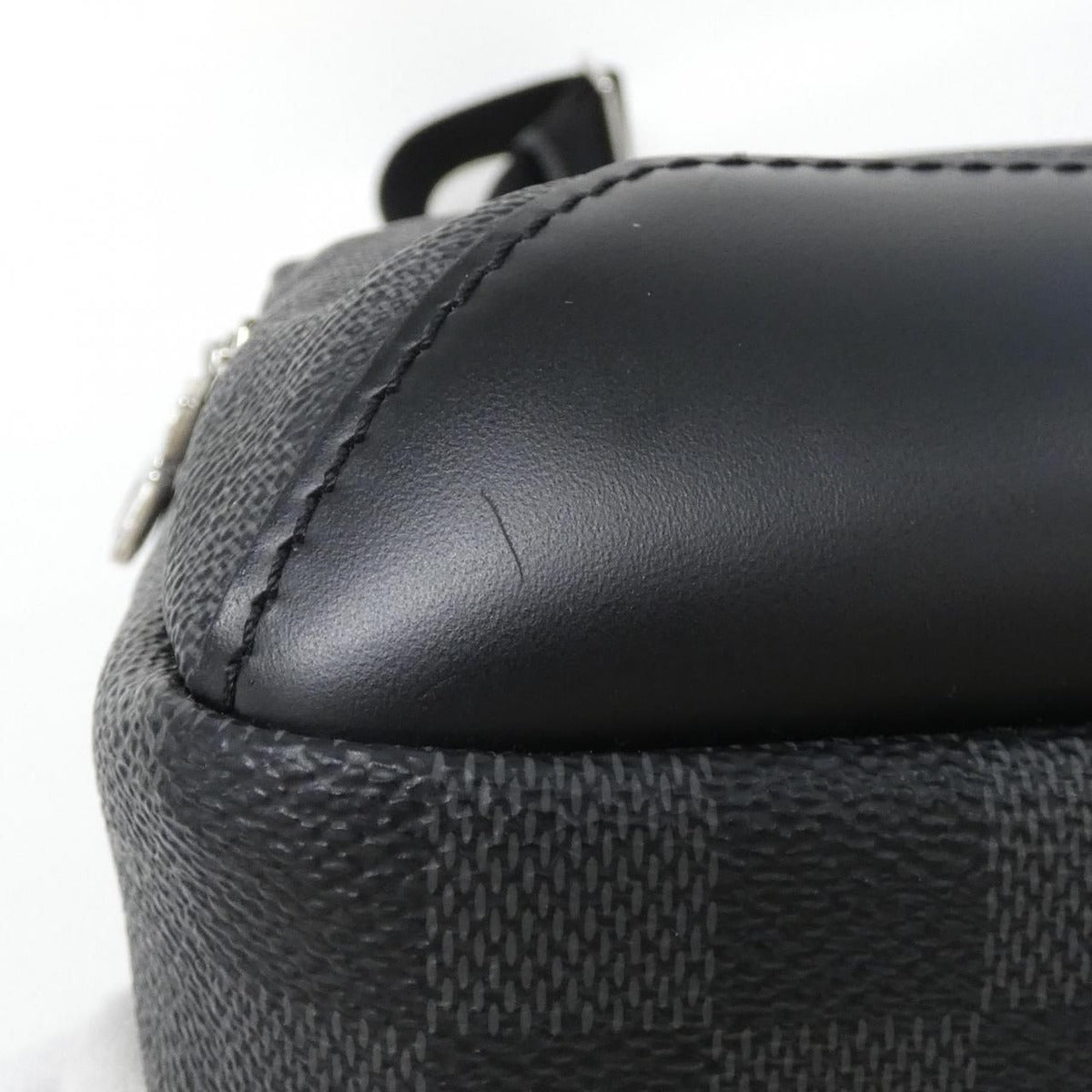 Louis Vuitton Damier Graphite Avenue Sling Bag — view 4