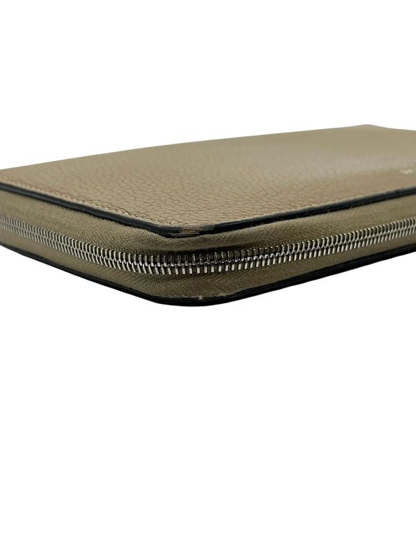 2853 Celine Large Zipped Wallet Long Zipper Beige Preowned W-Tn-3106