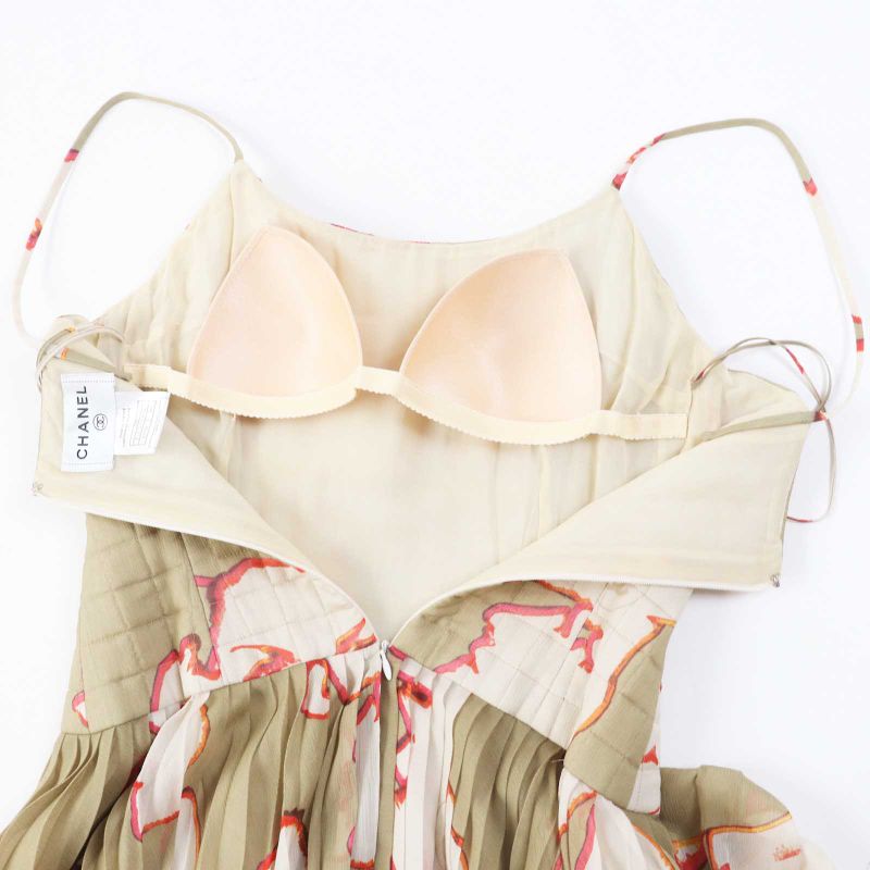 CHANEL Vintage 00S P15722 Gabrielle 100% Silk Face/face Pattern With Coco Mark