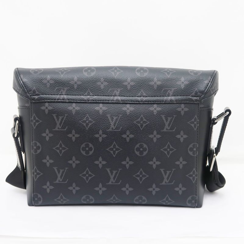 Louis Vuitton Messenger-voyage PM M40511 RFID Shoulder-bag Black Men's