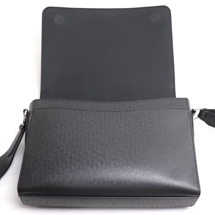 Louis Vuitton New Flap Messenger Shoulder Bag Taiga Black M30807 IC Men's