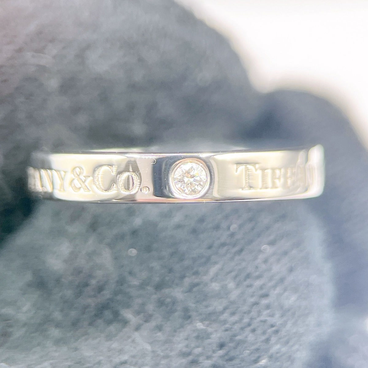 Tiffany & Co. T co Flat Band Platinum Ring — view 8