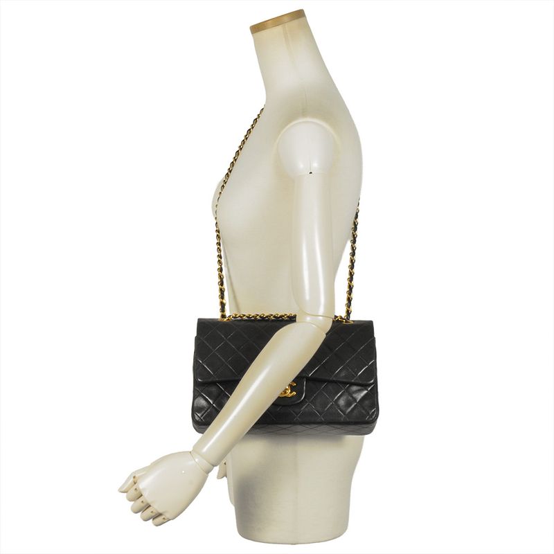 Chanel Matelasse 25 W Flap Chain Shoulder Bag Lambskin Black Gold Hardware Coco