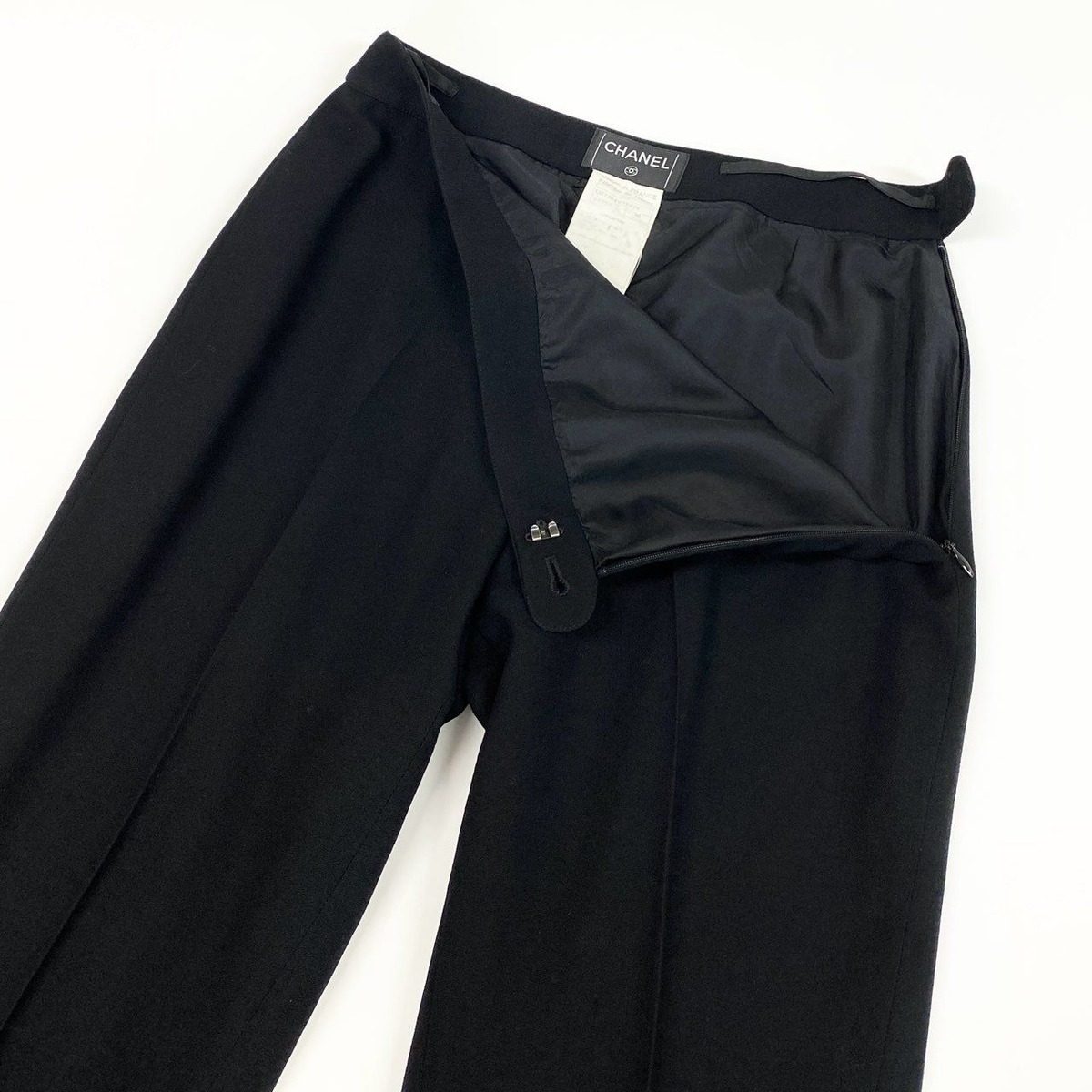 Chanel Cd9 CC Logo Button Relaxed Trousers Pants 36 Black Wool — view 4