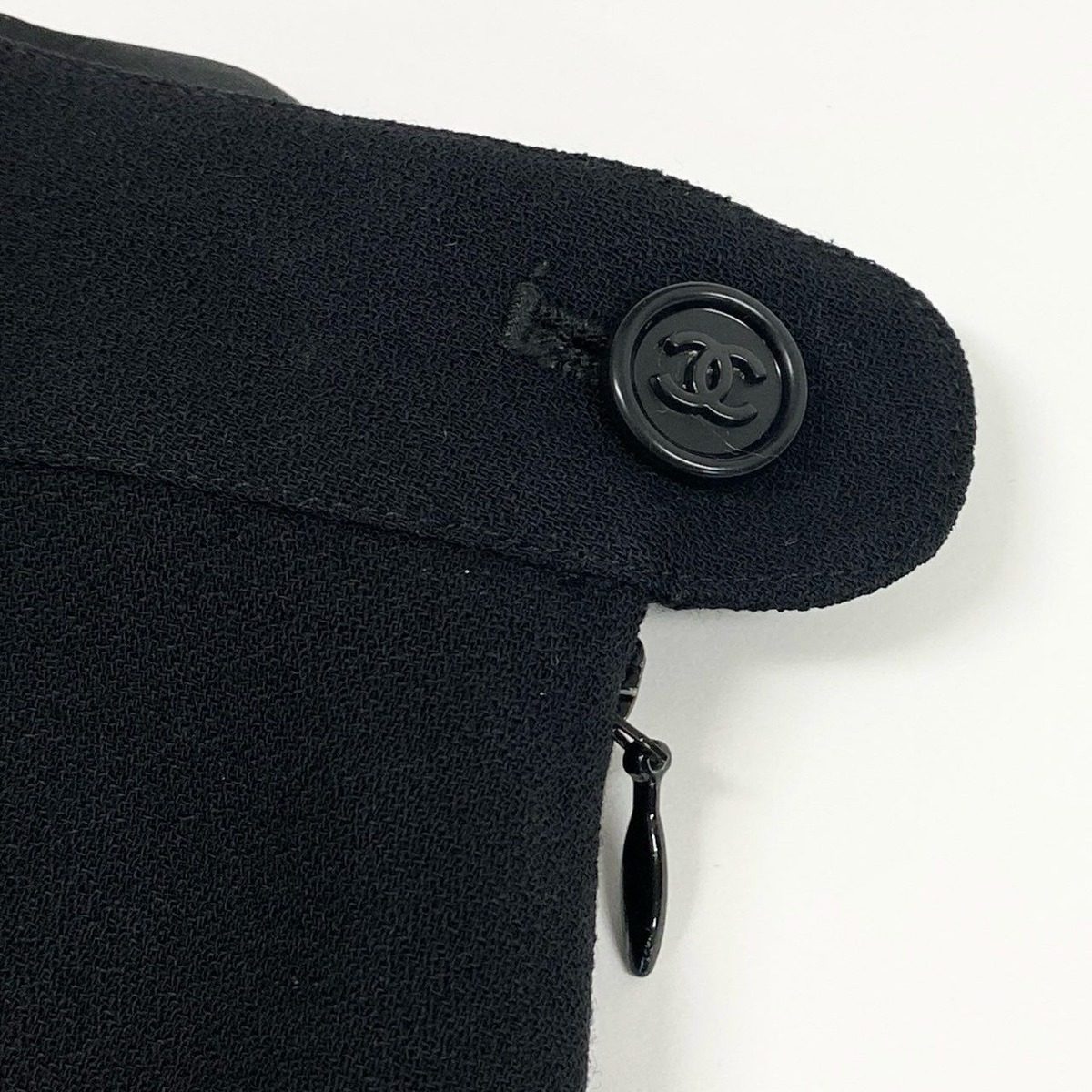 Chanel Cd9 CC Logo Button Relaxed Trousers Pants 36 Black Wool — view 7