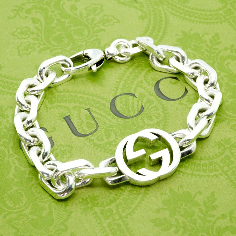 #18 Gucci Interlocking Large Bracelet 24-5281