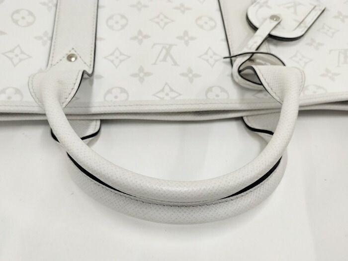 Louis Vuitton Weekend Tote NM Tote Bag Taiga Llama M30919